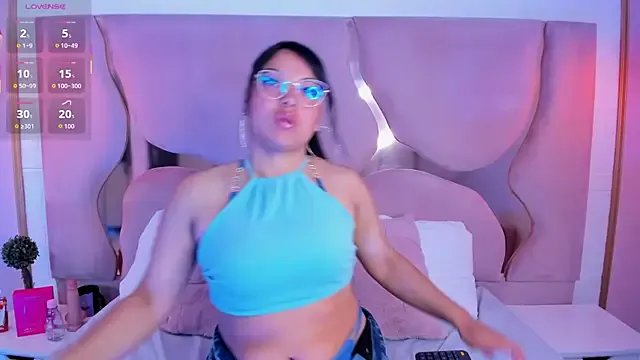 AbbieJoness__ on StripChat