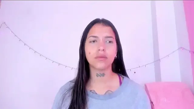 Abby_roussee on StripChat