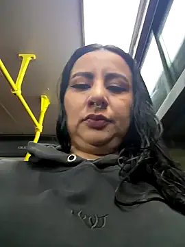 Abril_Luv on StripChat