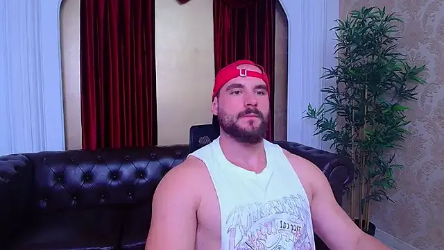 AdamJamesonn on StripChat