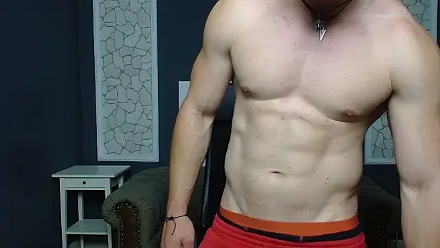 AdamJamesonn on StripChat