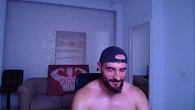 AdamJamesonn on StripChat