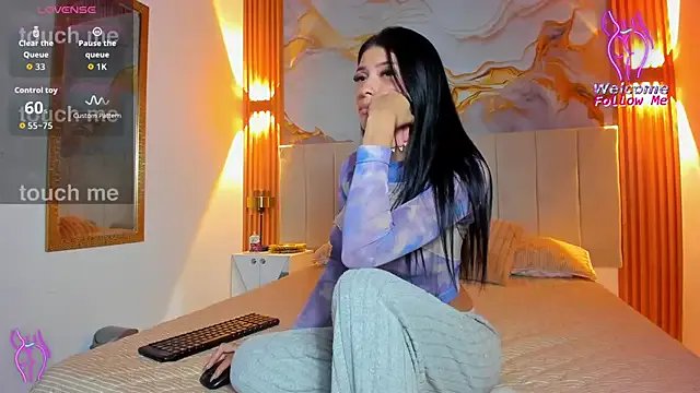 adda_mancini on StripChat