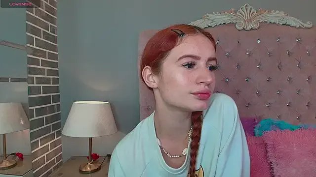 AdelaineBest on StripChat