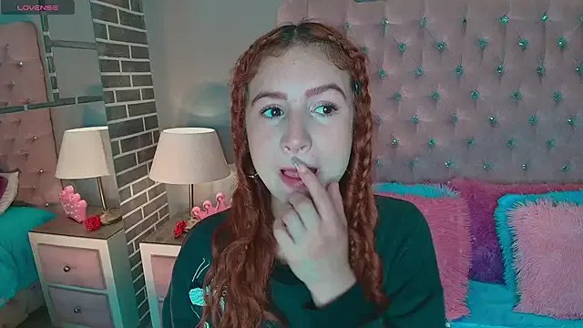 AdelaineBest on StripChat