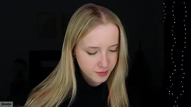 adele_armass on StripChat