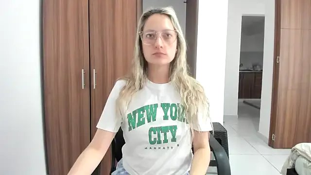 Adele_johnsonn1 on StripChat