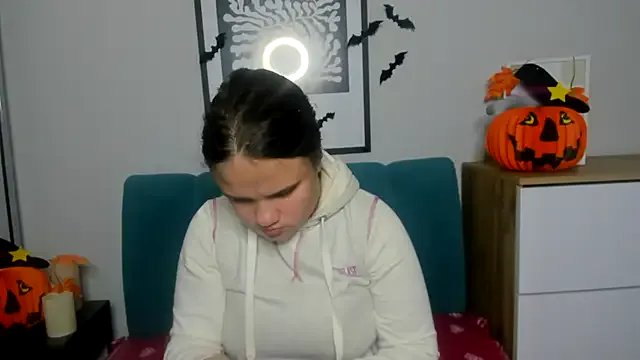 AdeleCruz on StripChat