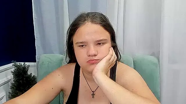 AdeleCruz on StripChat