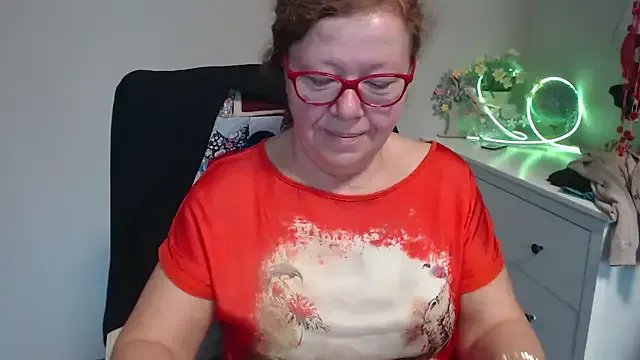 Adelewildx on StripChat