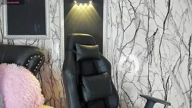 adelinemoretti — Freechat on StripChat