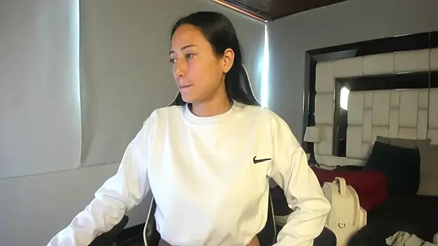 Adhara7 on StripChat