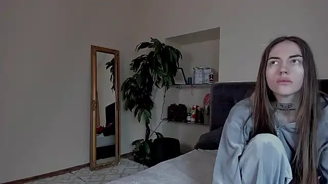 AdrianaCult on StripChat