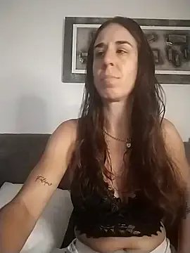 Freechat agustinalatina on StripChat