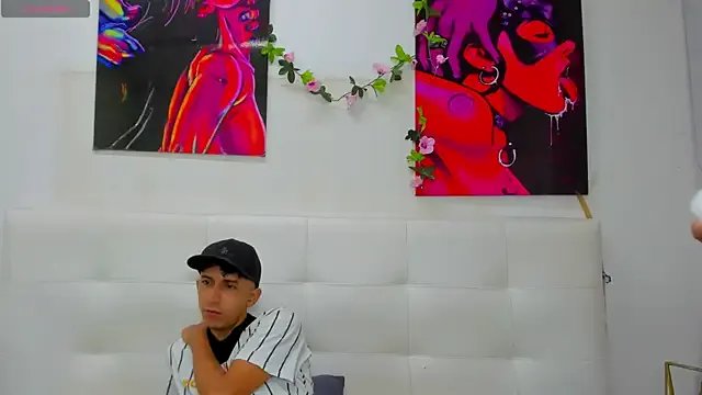 ahsly78alejandro on StripChat