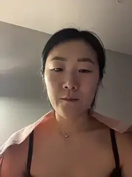 Freechat AikoYamada on StripChat