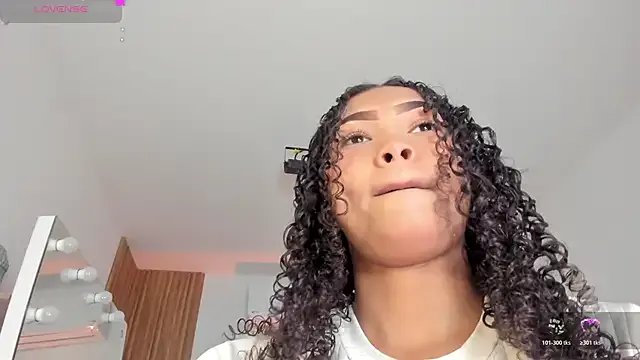 ailann_ on StripChat