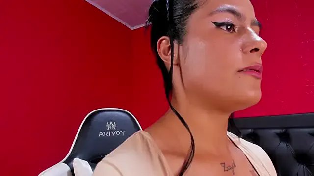 ailyn-12 —  Body caress & sensual moan 