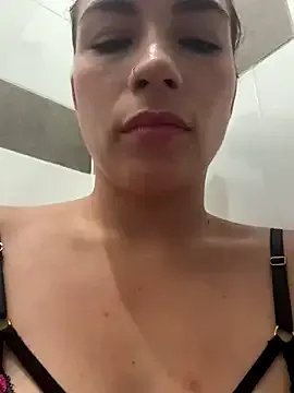 aisha_vs on StripChat