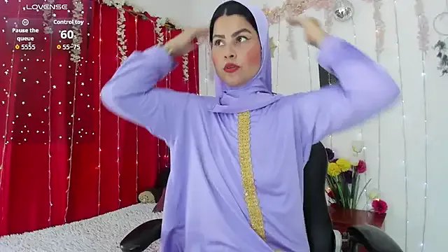 AishaAmin_ on StripChat