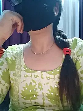 Aishwaryaa_69 on StripChat