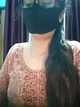 Aishwaryaa_69 on StripChat