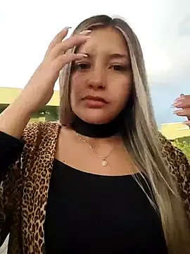 alana_69 — Undress me in public on a cold night