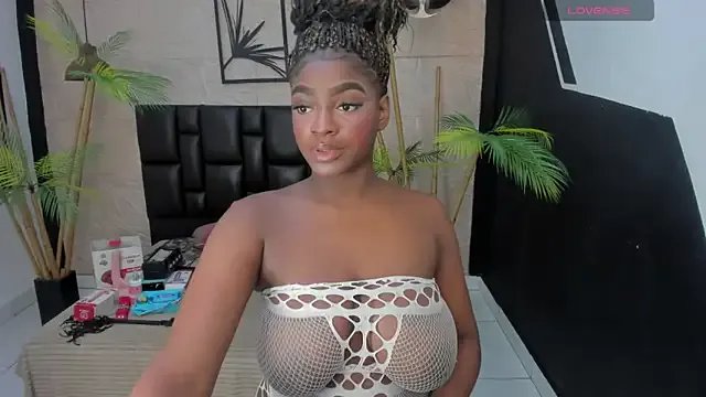 alana_bonny on StripChat