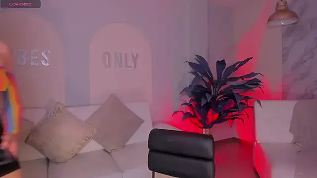 AlanaCraft on StripChat