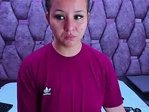 AlaSmith on StripChat