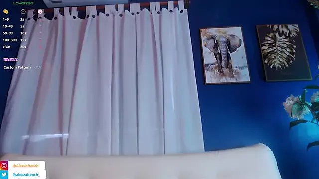 AleezaFrench on StripChat