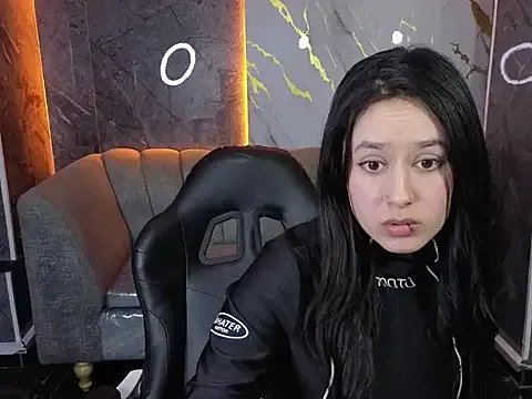 Aleja05_b on StripChat