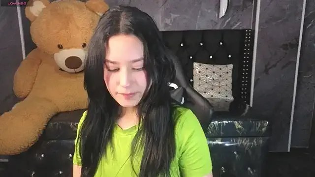 Aleja05_b on StripChat