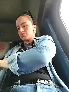 ALEJA__22 on StripChat