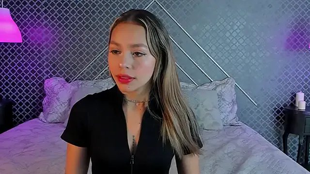 Aleja_bloom on StripChat