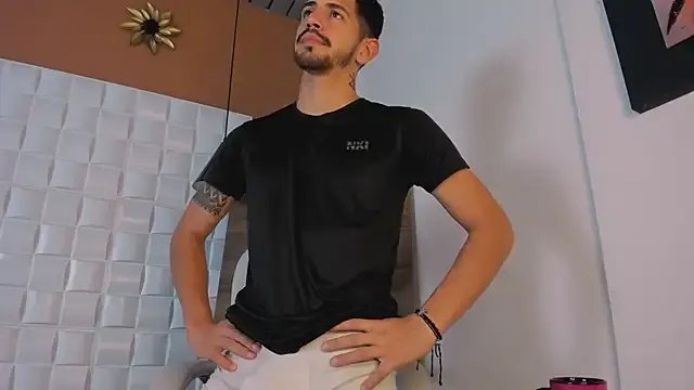 AlejandroStormm on StripChat