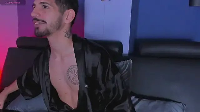 AlejandroStormm on StripChat