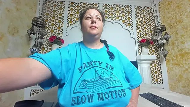 AleshaArabian on StripChat