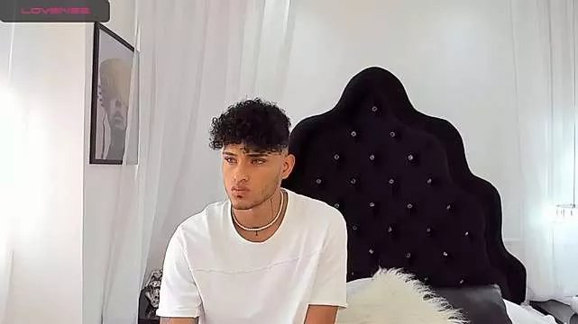 Alessandro_Vanni on StripChat