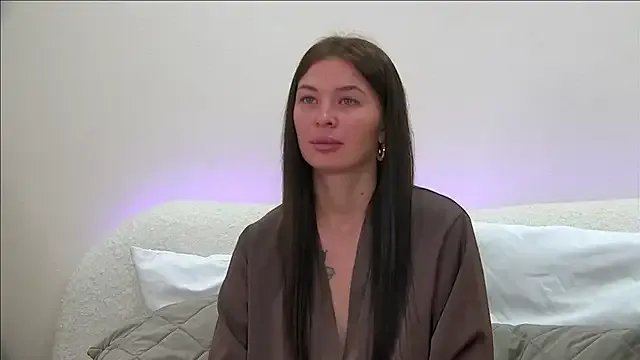 AlexandraBloom on StripChat