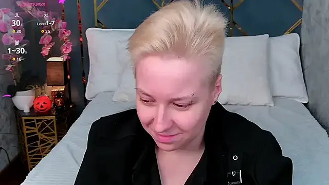 AlexandraGreen on StripChat