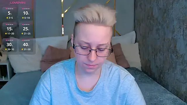 AlexandraGreen on StripChat