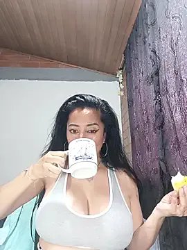 Alexandrina — squats without panties