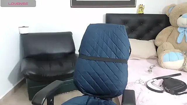 alexia_87 on StripChat