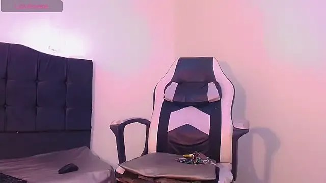 alexsandra_kiss on StripChat