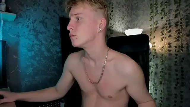 AlexxSweet on StripChat