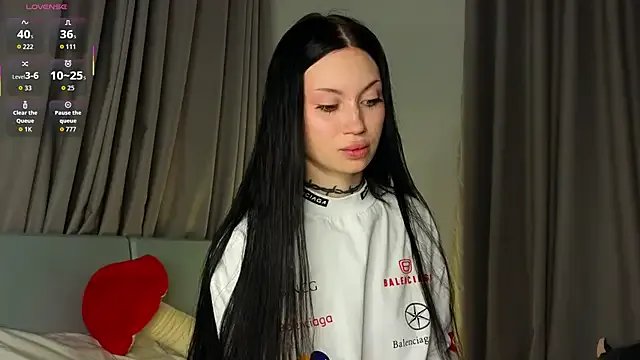 Alice_1n_Wonderland_ on StripChat