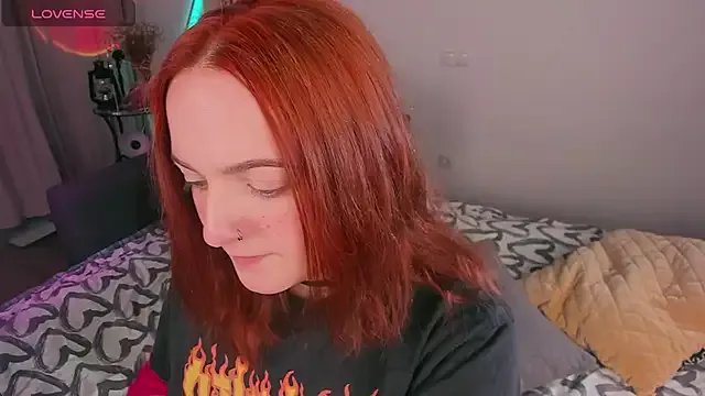 Alice_CutePerv on StripChat