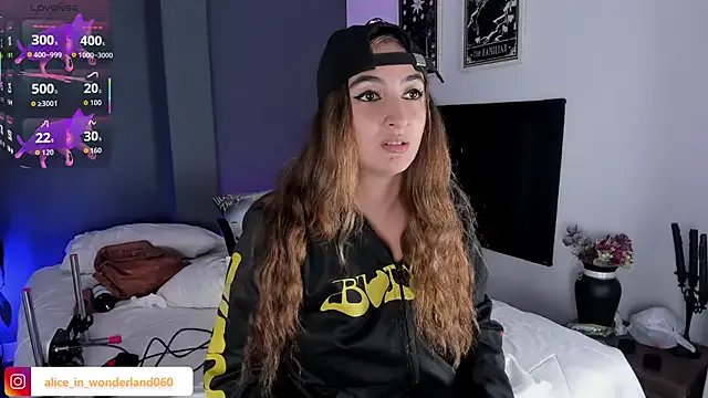 Alice_Dickinssonn on StripChat