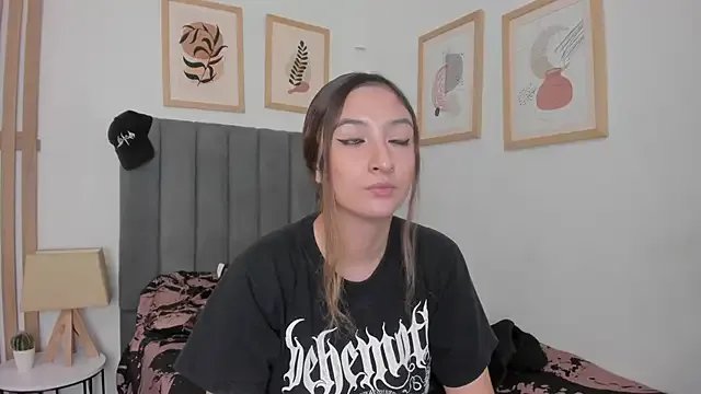 Alice_Dickinssonn on StripChat